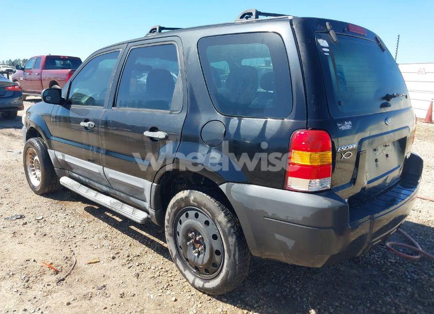 Photo 3 of 2007 Ford Escape XLS/XLS MANUAL (VIN 1FMYU02Z47KA44371)