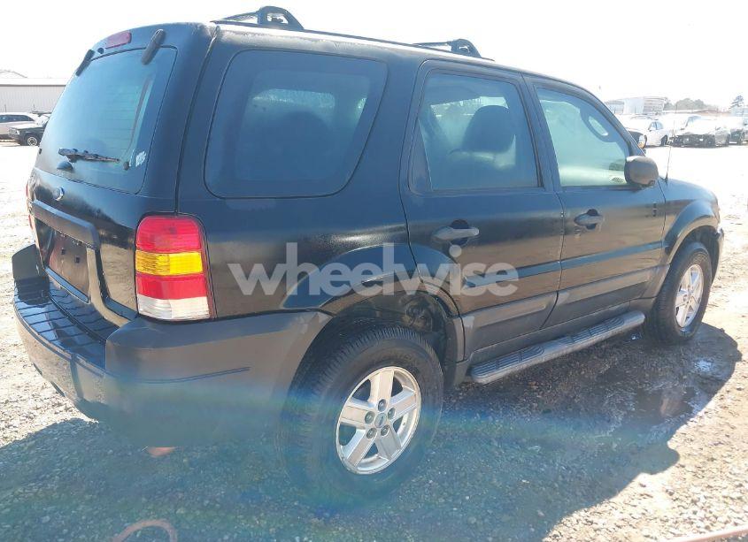 Photo 4 of 2007 Ford Escape XLS/XLS MANUAL (VIN 1FMYU02Z47KA44371)