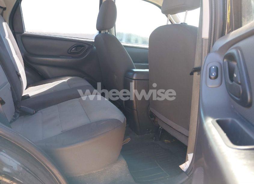 Photo 8 of 2007 Ford Escape XLS/XLS MANUAL (VIN 1FMYU02Z47KA44371)