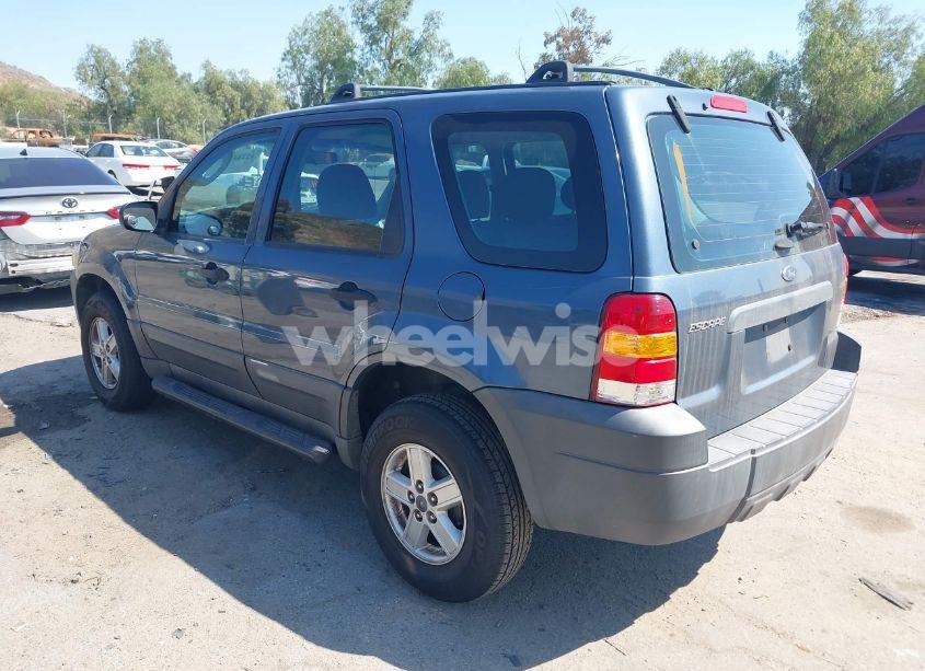 Photo 3 of 2005 Ford Escape XLS (VIN 1FMYU02Z55KA35384)