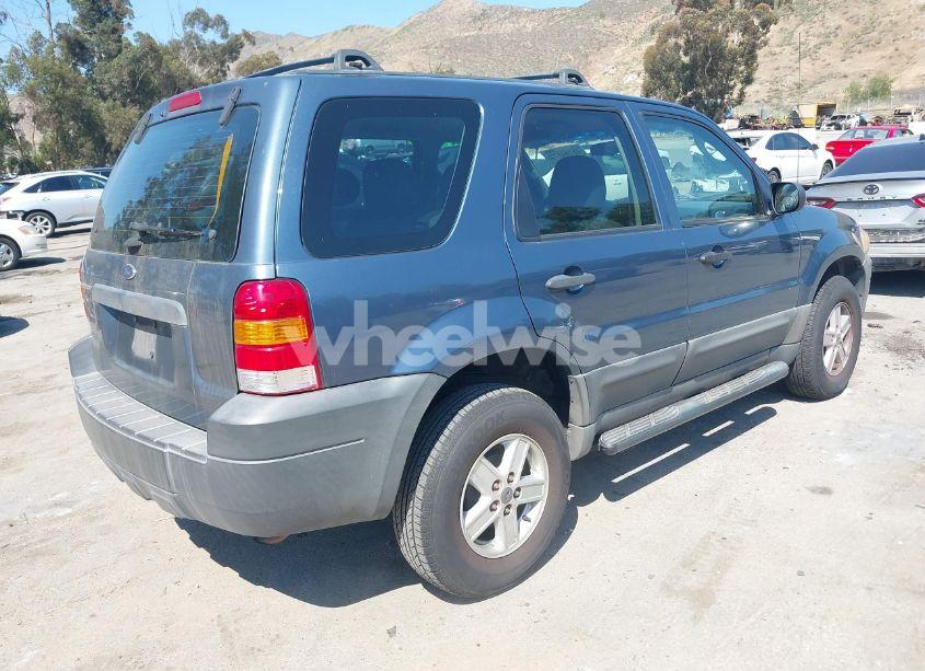 Photo 4 of 2005 Ford Escape XLS (VIN 1FMYU02Z55KA35384)