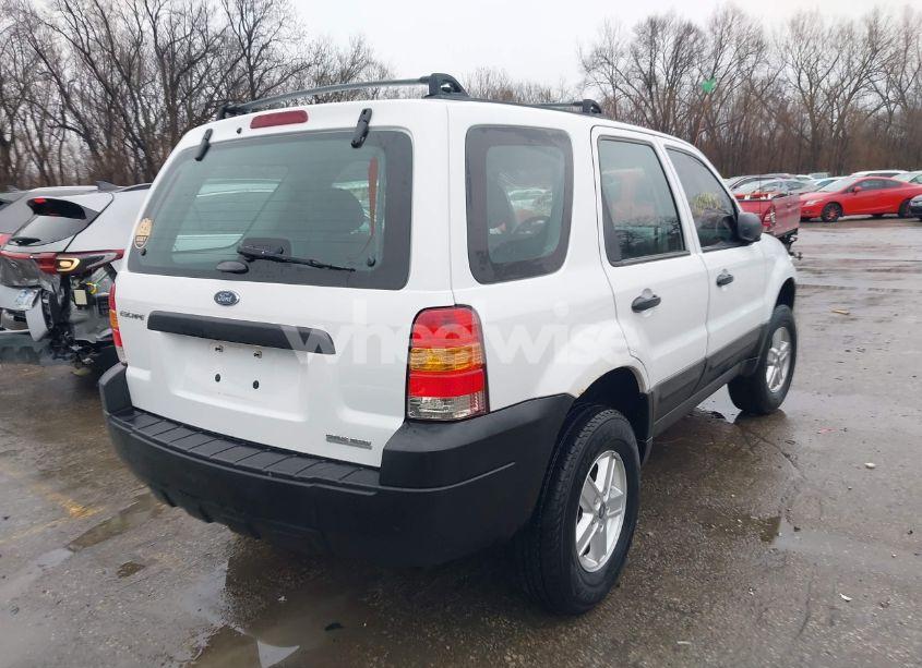 Photo 4 of 2005 Ford Escape XLS (VIN 1FMYU02Z55KB08947)