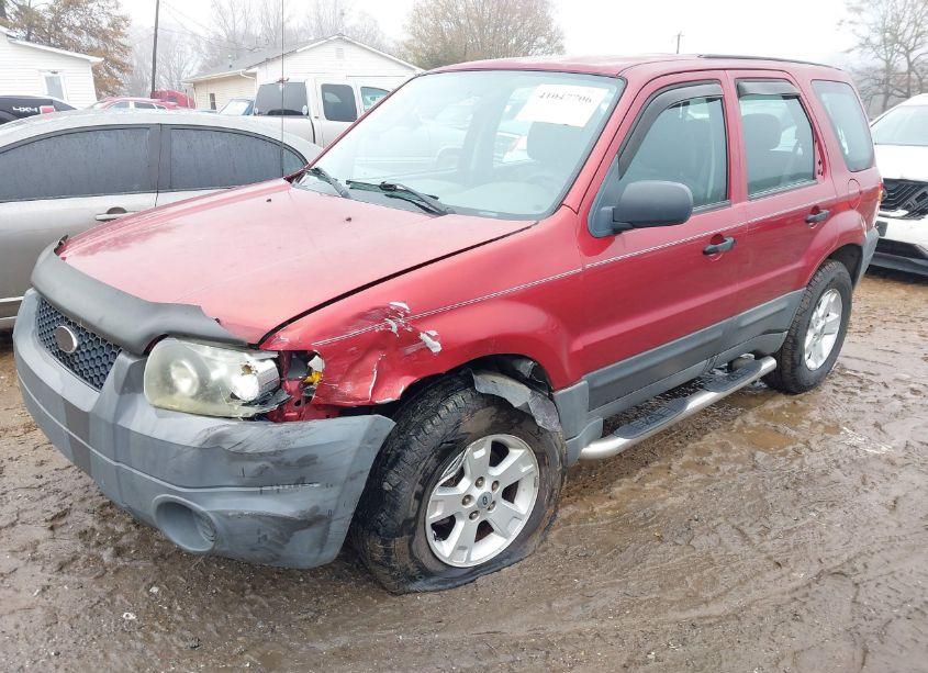 Photo 2 of 2005 Ford Escape XLS (VIN 1FMYU02Z55KB25134)