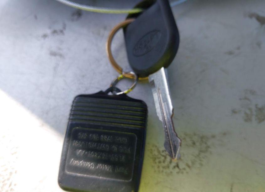 Photo 11 of 2006 Ford Escape XLS/XLS MANUAL (VIN 1FMYU02Z56KC15644)