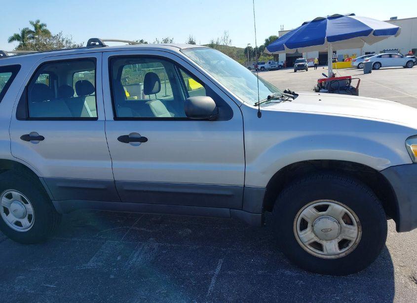 Photo 6 of 2006 Ford Escape XLS/XLS MANUAL (VIN 1FMYU02Z56KC15644)