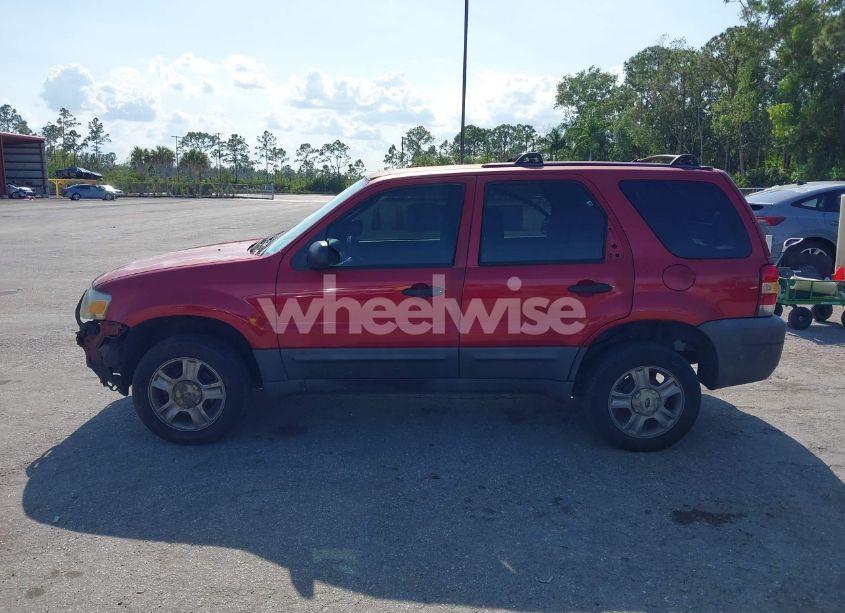 Photo 15 of 2005 Ford Escape XLS (VIN 1FMYU02Z65KC52815)