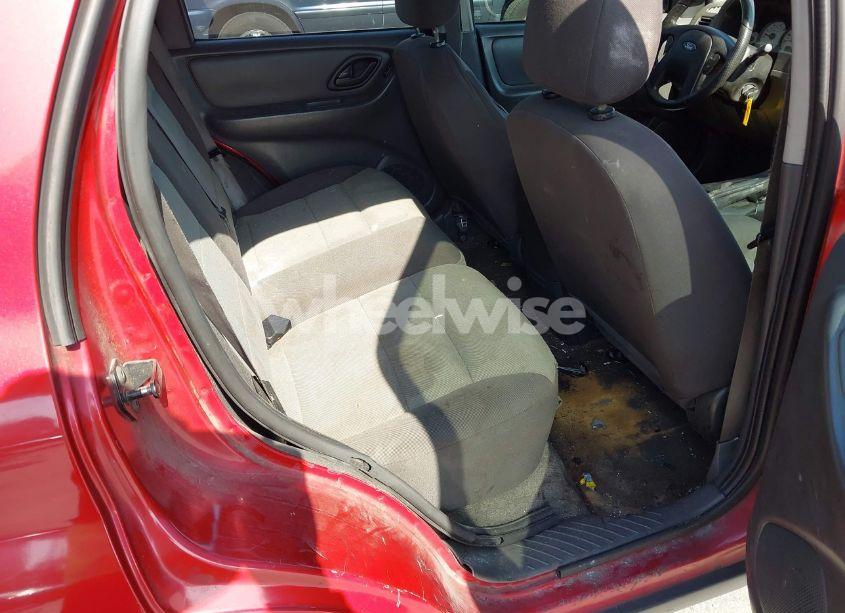 Photo 8 of 2005 Ford Escape XLS (VIN 1FMYU02Z65KC52815)