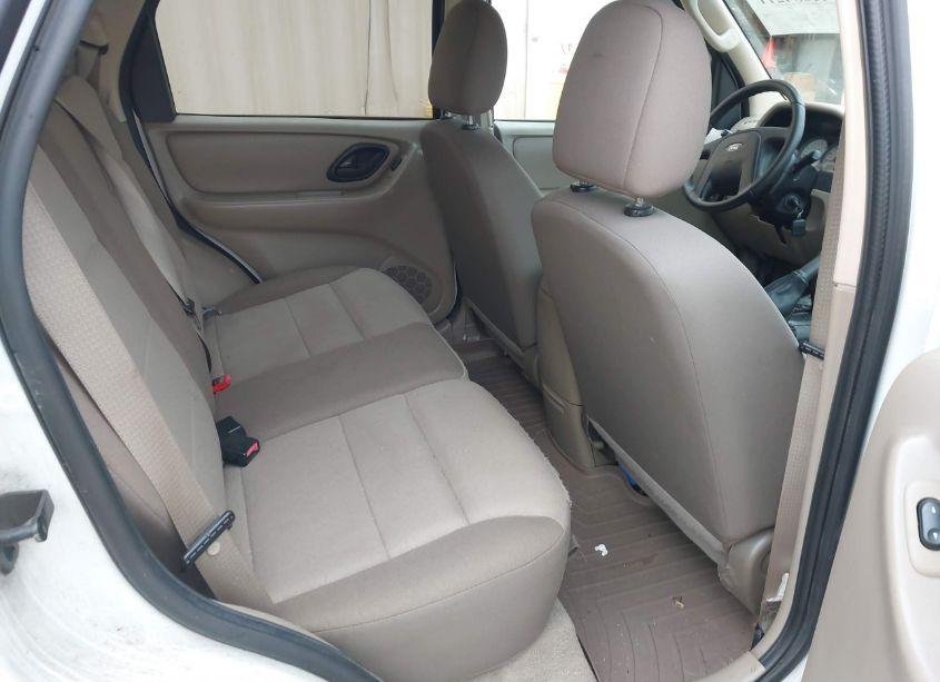 Photo 8 of 2007 Ford Escape XLS/XLS MANUAL (VIN 1FMYU02Z67KA44887)