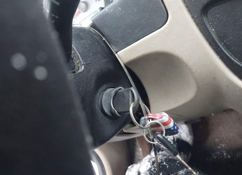 Photo 11 of 2005 Ford Escape XLS (VIN 1FMYU02Z75KE33468)