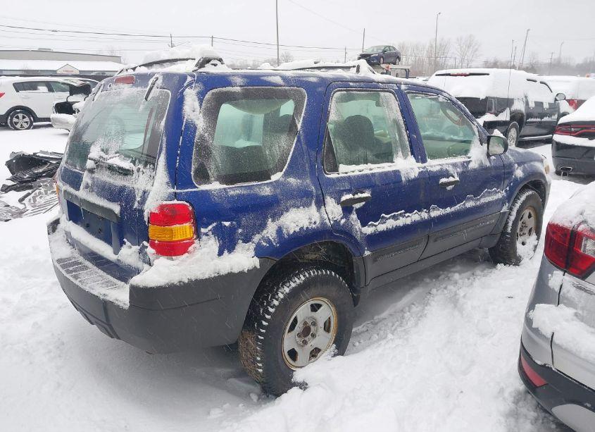 Photo 4 of 2005 Ford Escape XLS (VIN 1FMYU02Z75KE33468)