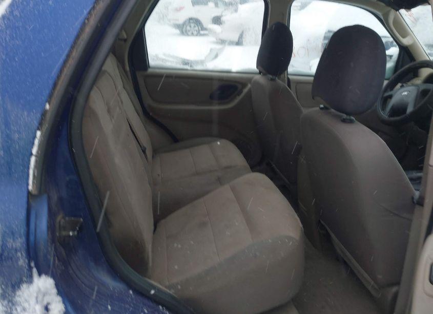 Photo 8 of 2005 Ford Escape XLS (VIN 1FMYU02Z75KE33468)