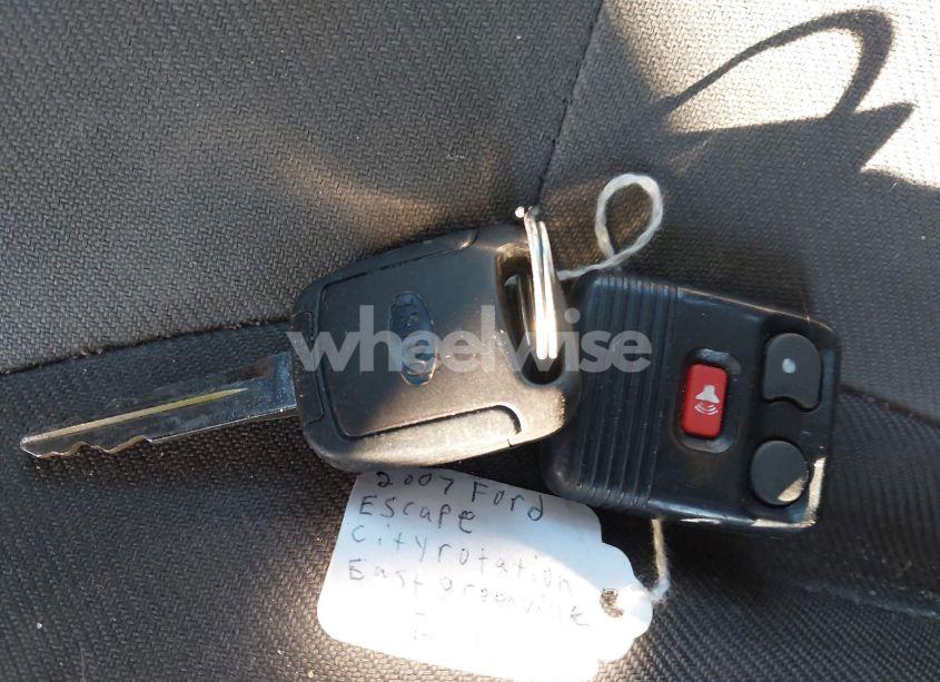 Photo 11 of 2007 Ford Escape XLS/XLS MANUAL (VIN 1FMYU02Z87KA40260)