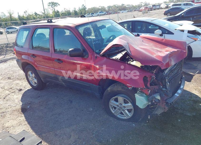 2005 Ford Escape XLS (VIN 1FMYU02Z95KA22136) main photo