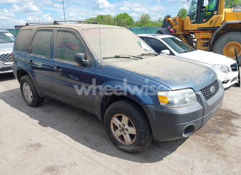 2005 Ford Escape XLS (VIN 1FMYU02Z95KB06733) main photo