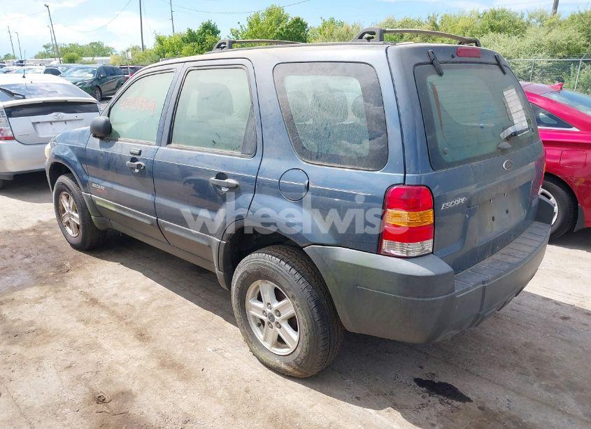 Photo 3 of 2005 Ford Escape XLS (VIN 1FMYU02Z95KB06733)