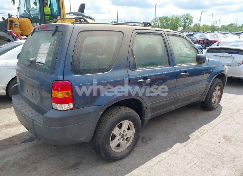 Photo 4 of 2005 Ford Escape XLS (VIN 1FMYU02Z95KB06733)
