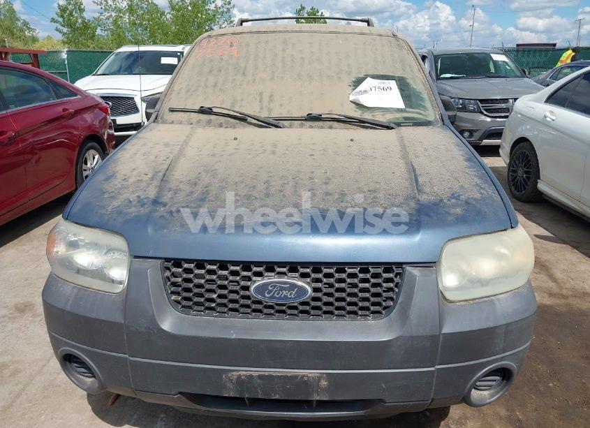 Photo 6 of 2005 Ford Escape XLS (VIN 1FMYU02Z95KB06733)