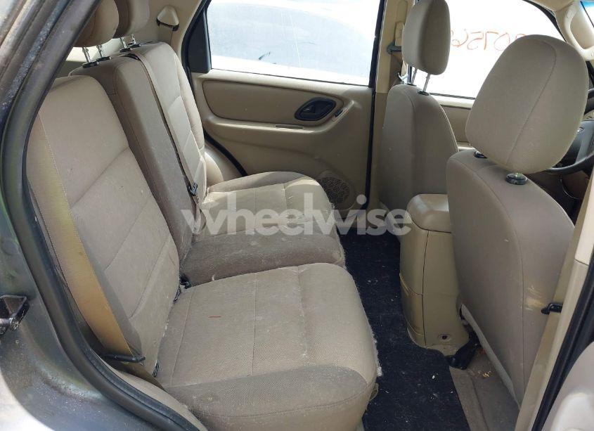 Photo 8 of 2005 Ford Escape XLS (VIN 1FMYU02Z95KB06733)