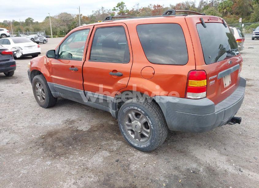 Photo 3 of 2005 Ford Escape XLS (VIN 1FMYU02Z95KB52854)