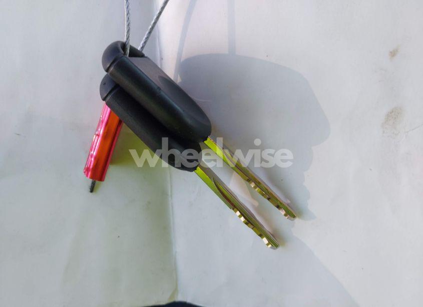 Photo 11 of 2006 Ford Escape XLS/XLS MANUAL (VIN 1FMYU02Z96KA47068)