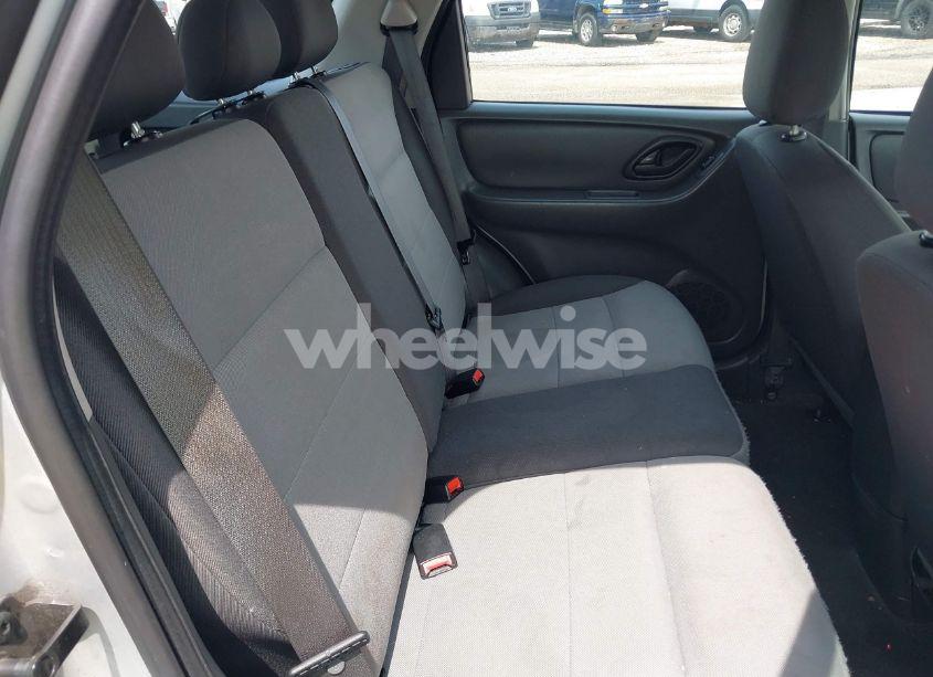 Photo 8 of 2007 Ford Escape XLS/XLS MANUAL (VIN 1FMYU02Z97KB80446)
