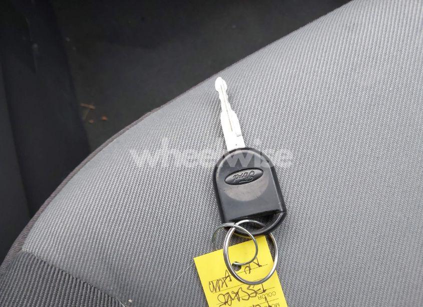 Photo 11 of 2005 Ford Escape XLS (VIN 1FMYU02ZX5DA26152)