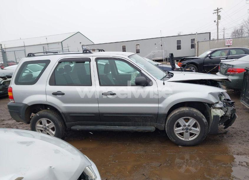 Photo 13 of 2005 Ford Escape XLS (VIN 1FMYU02ZX5DA26152)