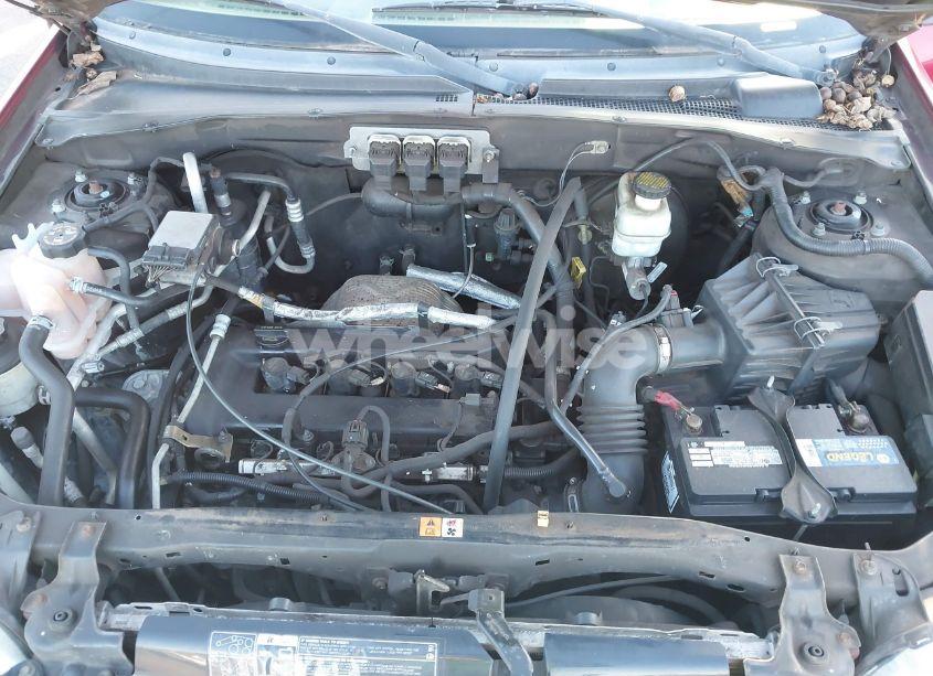 Photo 10 of 2005 Ford Escape XLS (VIN 1FMYU02ZX5KC28856)