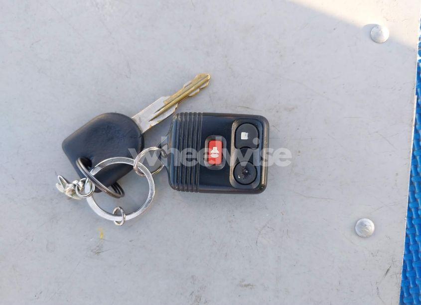 Photo 11 of 2005 Ford Escape XLS (VIN 1FMYU02ZX5KC28856)