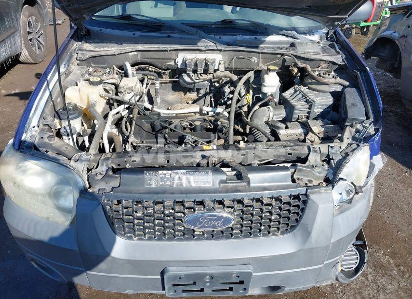 Photo 10 of 2005 Ford Escape XLS (VIN 1FMYU02ZX5KE33187)