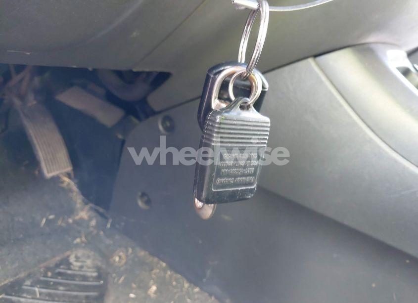 Photo 11 of 2005 Ford Escape XLS (VIN 1FMYU02ZX5KE33187)