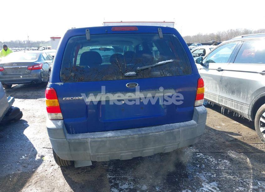 Photo 16 of 2005 Ford Escape XLS (VIN 1FMYU02ZX5KE33187)