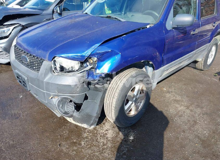Photo 6 of 2005 Ford Escape XLS (VIN 1FMYU02ZX5KE33187)