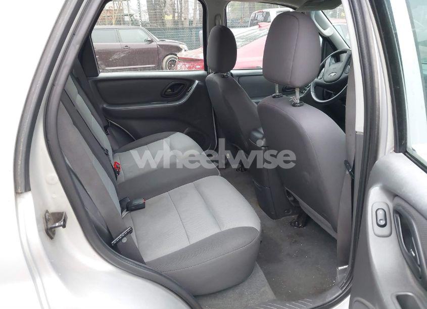 Photo 8 of 2006 Ford Escape XLS/XLS MANUAL (VIN 1FMYU02ZX6KA01975)