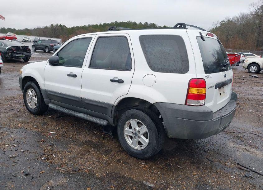 Photo 3 of 2007 Ford Escape XLS/XLS MANUAL (VIN 1FMYU02ZX7KB89690)