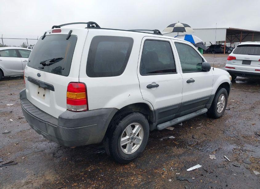 Photo 4 of 2007 Ford Escape XLS/XLS MANUAL (VIN 1FMYU02ZX7KB89690)