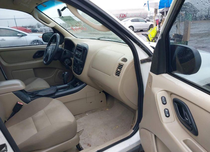 Photo 5 of 2007 Ford Escape XLS/XLS MANUAL (VIN 1FMYU02ZX7KB89690)