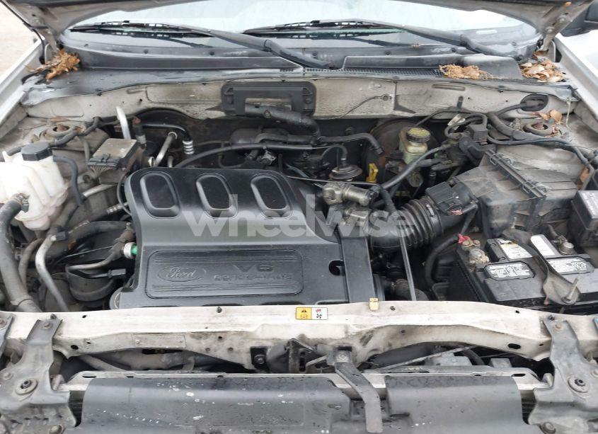 Photo 6 of 2002 Ford Escape XLT (VIN 1FMYU03102KA69575)