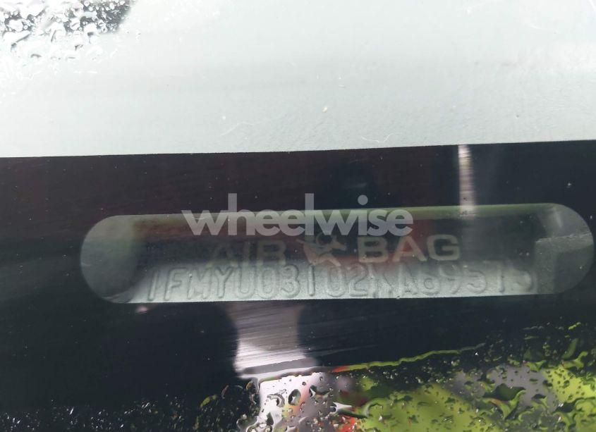 Photo 9 of 2002 Ford Escape XLT (VIN 1FMYU03102KA69575)