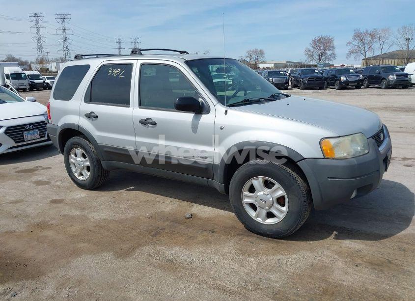 2002 Ford Escape XLT (VIN 1FMYU03102KB75329) main photo