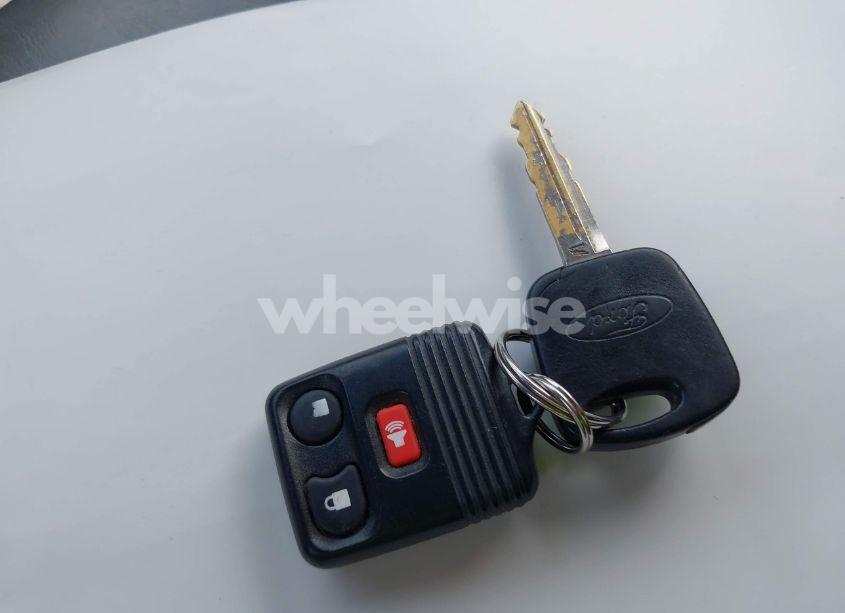 Photo 11 of 2002 Ford Escape XLT (VIN 1FMYU03102KB75329)