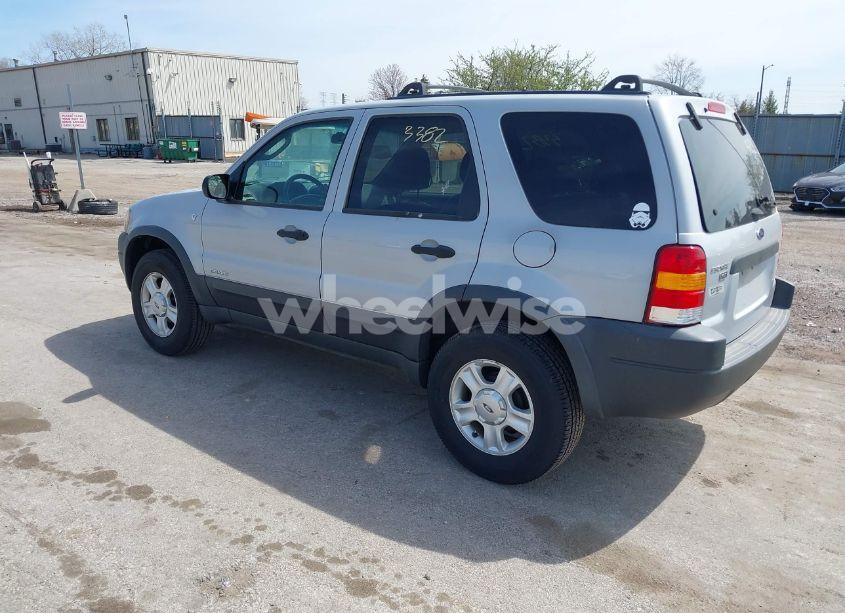 Photo 3 of 2002 Ford Escape XLT (VIN 1FMYU03102KB75329)
