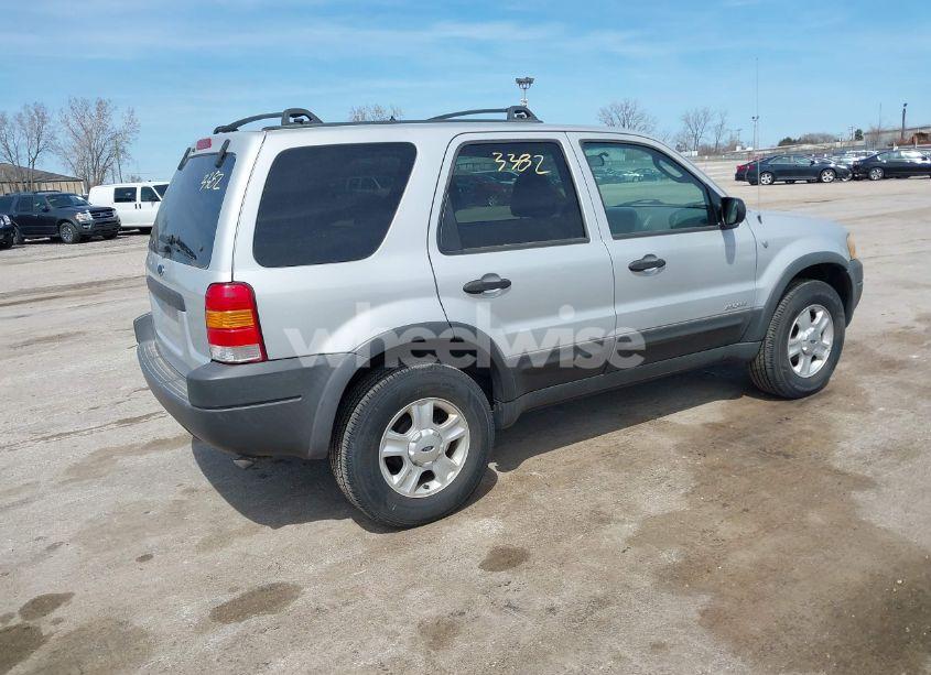 Photo 4 of 2002 Ford Escape XLT (VIN 1FMYU03102KB75329)