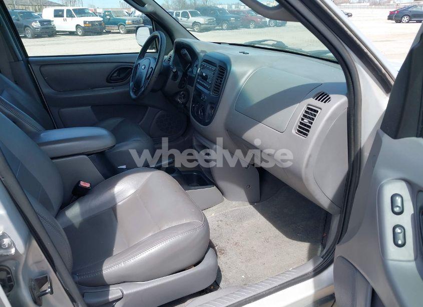 Photo 5 of 2002 Ford Escape XLT (VIN 1FMYU03102KB75329)