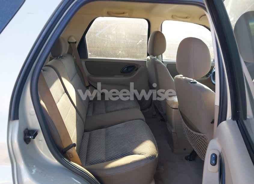 Photo 8 of 2004 Ford Escape XLT (VIN 1FMYU03104DA21064)