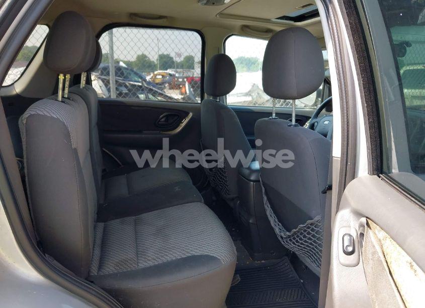 Photo 8 of 2004 Ford Escape XLT (VIN 1FMYU03104KB41636)