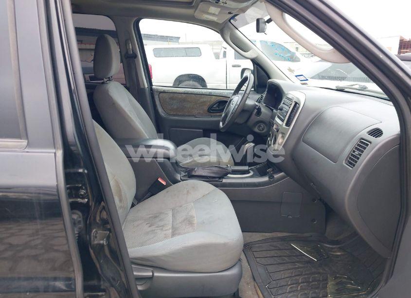 Photo 5 of 2007 Ford Escape XLT/XLT SPORT (VIN 1FMYU03107KA04717)