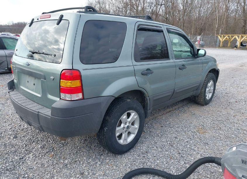 Photo 4 of 2007 Ford Escape XLT/XLT SPORT (VIN 1FMYU03107KA50631)