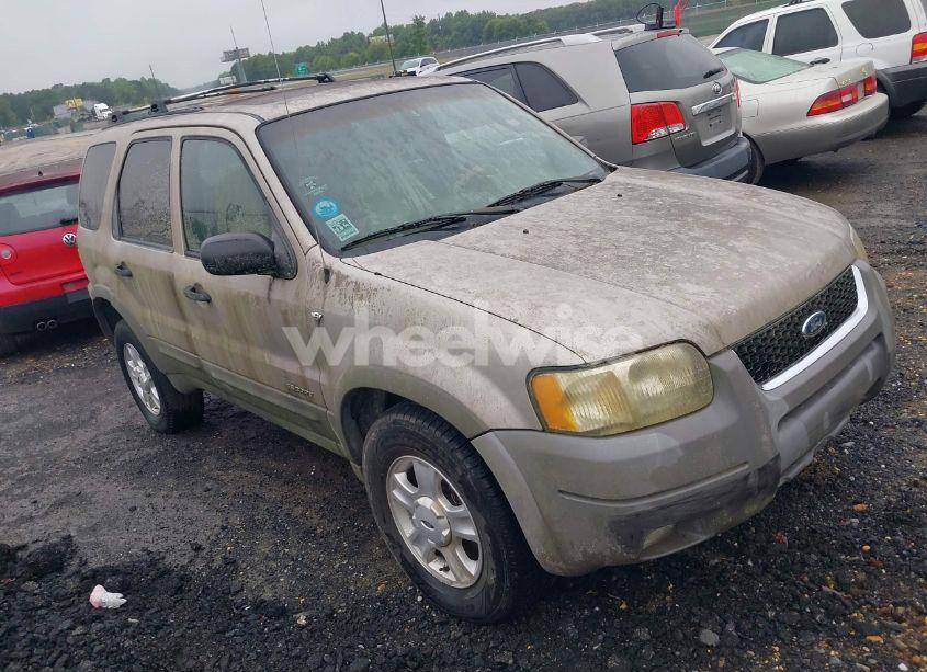 2001 Ford Escape XLT (VIN 1FMYU03111KC55706) main photo