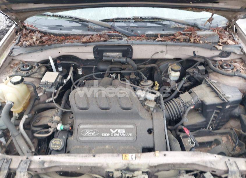 Photo 10 of 2001 Ford Escape XLT (VIN 1FMYU03111KC55706)